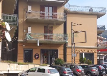 Foto 5 - Locale Commerciale via nazionale delle puglie, Sirignano - foto 5