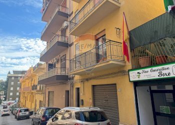 Edificio all\'aperto - Quadrilocale Via Nicolò Tommaseo
 
26, Bagheria - foto 1