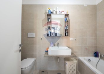 Bagno - One-room apartment Via Val d'Orcia
 
22, Roma - photo 14