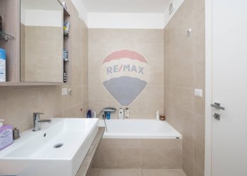 Bagno - One-room apartment Via Val d'Orcia
 
22, Roma - photo 16