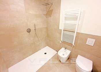 Bagno - One-room apartment Via Paleocapa, Bergamo - photo 11