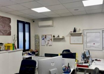 Ufficio - Capannone via Lago Scaffaiolo, Carpi - foto 1