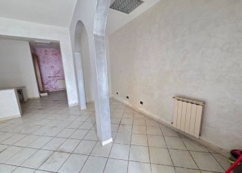 Interno non residenziale - Negozio via Edmondo De Amicis, Lastra a Signa - foto 3