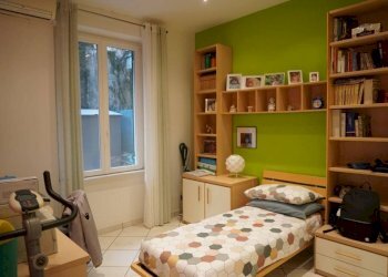 Camera da letto - Quadrilocale via Gerolamo Bordone, 5, Genova (zona Cornigliano) - foto 12