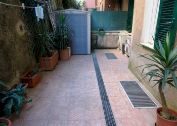 Cortile interno - Quadrilocale via Gerolamo Bordone, 5, Genova (zona Cornigliano) - foto 19