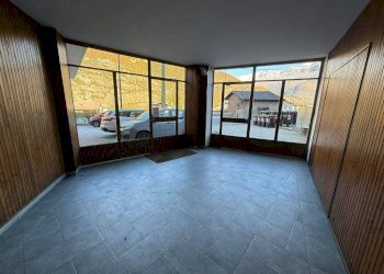 Interno palazzo - Bilocale via Giuseppe Augusto Levis, 40, Chiomonte - foto 4