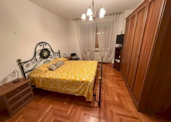 Camera da letto - Bilocale via Giuseppe Augusto Levis, 40, Chiomonte - foto 14