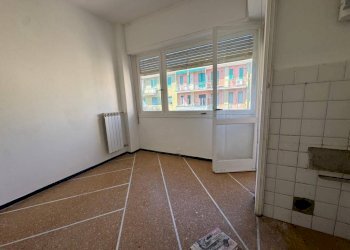 Sala da pranzo - Bilocale via Tito Speri, frazione San Massimo, Rapallo - foto 3