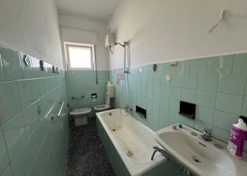 Bagno - Bilocale via Tito Speri, frazione San Massimo, Rapallo - foto 9