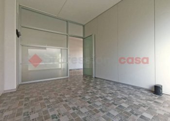 Ufficio - Negozio via Martiri della Libertà, Arona - foto 7