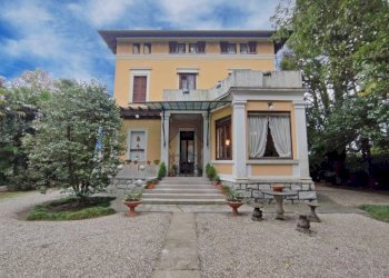 Facciata - Villa via Armando Diaz, Lesa - foto 2