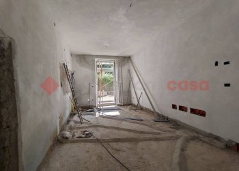 Stanza non arredata - Bilocale via Glisente, Castelletto Sopra Ticino - foto 5