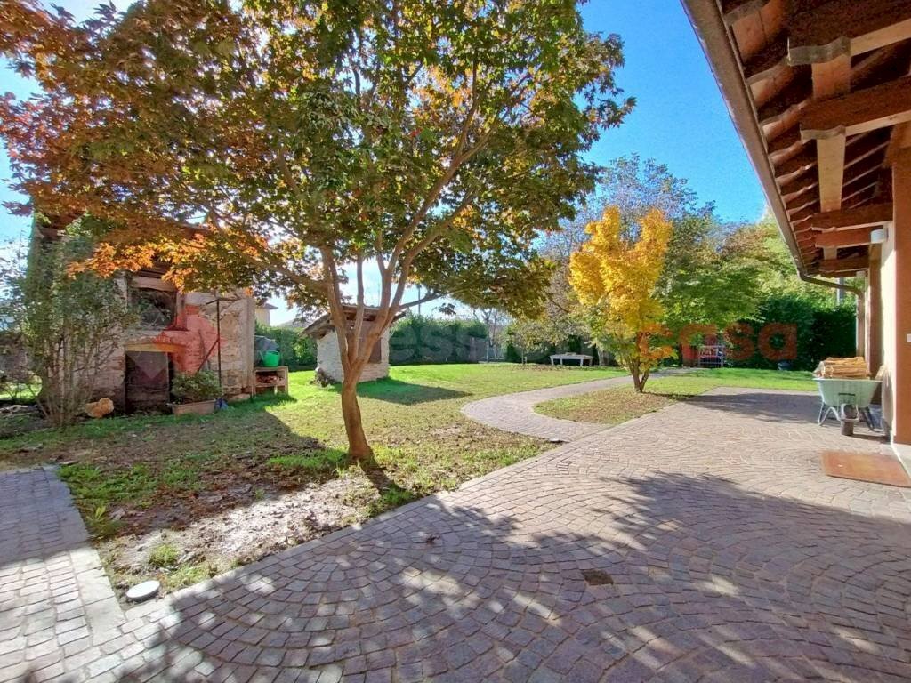 Giardino - Casa indipendente via nazionale, Borgomanero - foto 3