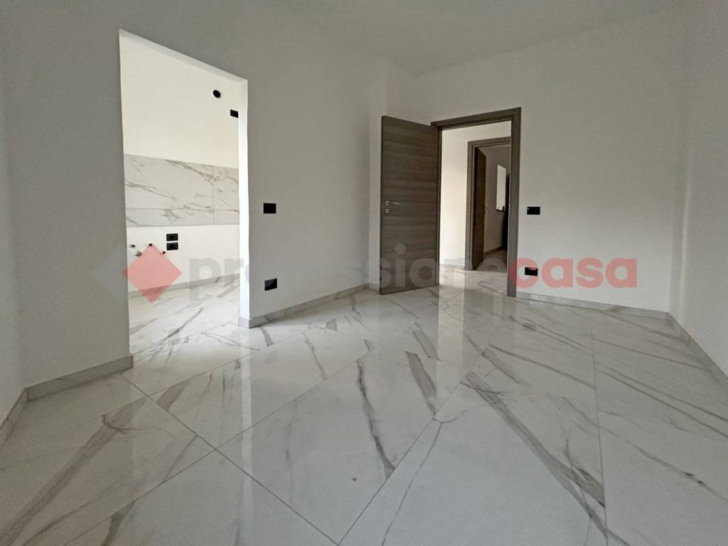 Cucina - Trilocale via Vecchia, Borgomanero - foto 2