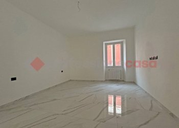 Camera da letto - Trilocale via Vecchia, Borgomanero - foto 12