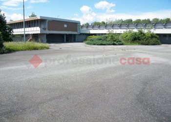 Zona - Capannone via REPUBBLICA, Divignano - foto 2