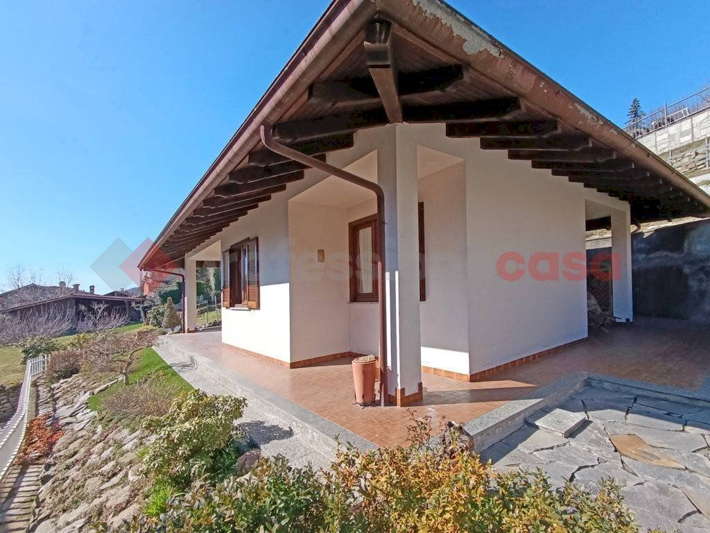 Facciata - Villa via Regina Margherita, Nebbiuno - foto 1