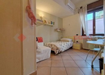 Camera da letto - Casa indipendente via I Maggio, Castelletto Sopra Ticino - foto 11