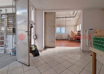 Magazzino - Casa indipendente via I Maggio, Castelletto Sopra Ticino - foto 22