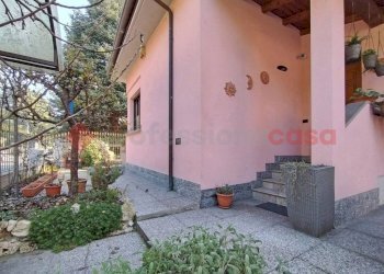 Giardino - Casa indipendente via I Maggio, Castelletto Sopra Ticino - foto 31