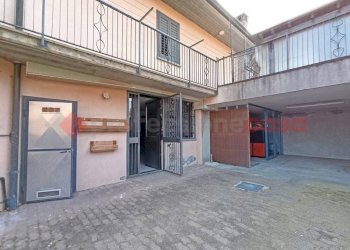Cortile interno - Casa indipendente via Alla Cava, Borgo Ticino - foto 23