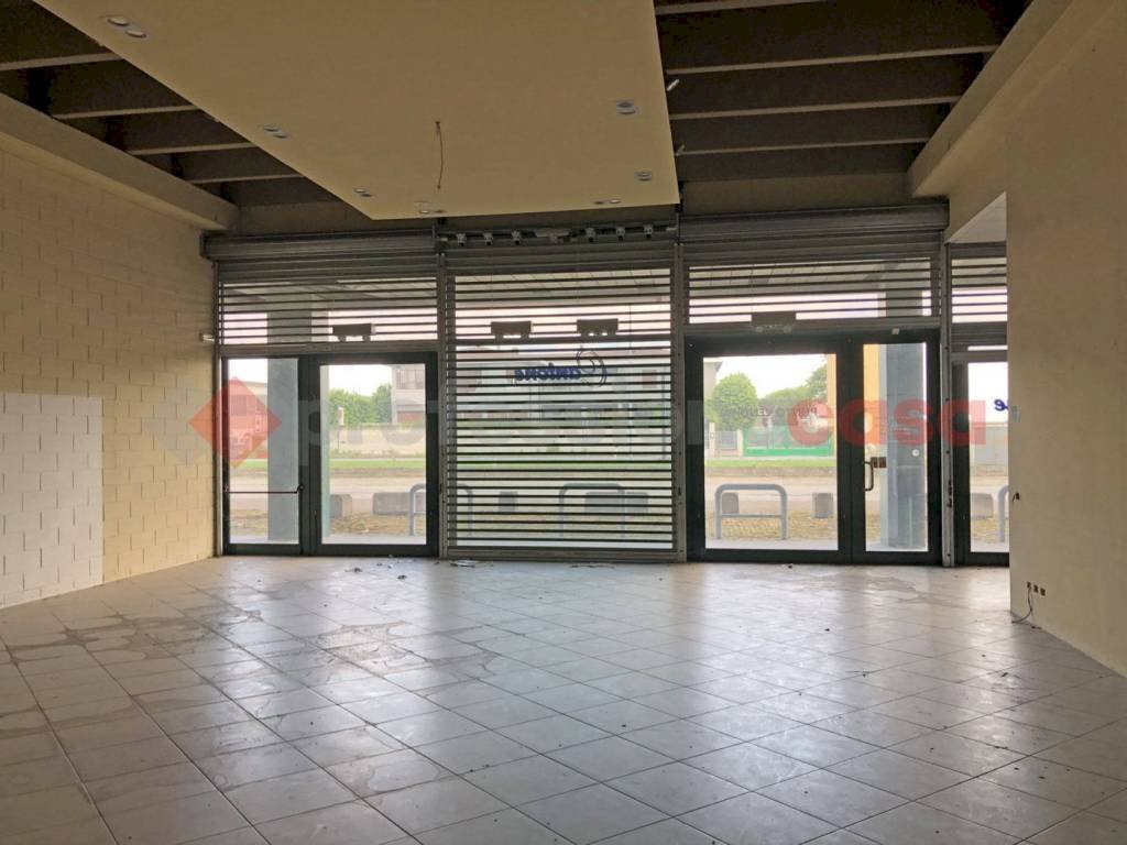 Interno non residenziale - Capannone via torino, Trecate - foto 2