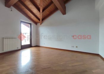 Camera da letto - Bilocale via roma, Dormelletto - foto 11