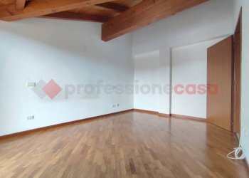 Camera da letto - Bilocale via roma, Dormelletto - foto 12