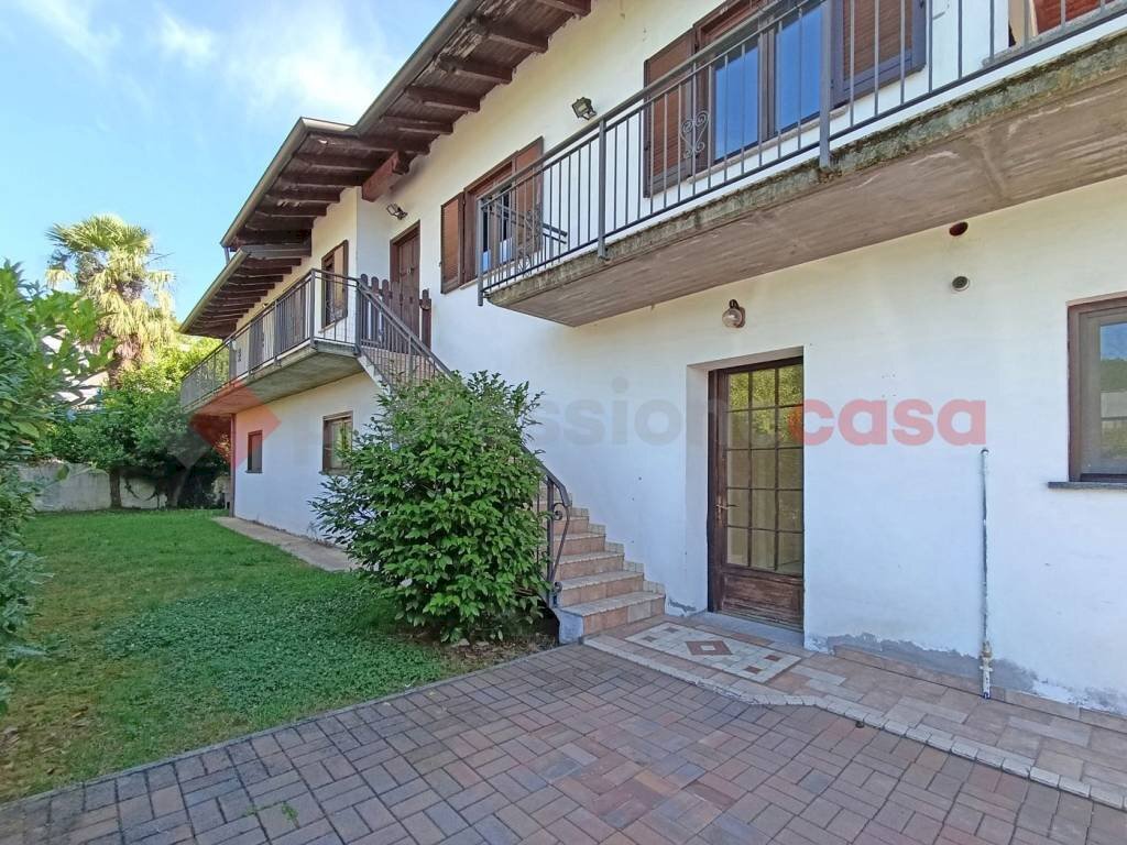 Facciata - Villa via borgomanero, Paruzzaro - photo 3