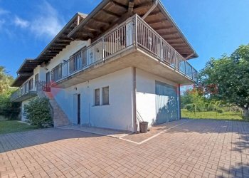 Facciata - Villa via borgomanero, Paruzzaro - foto 2