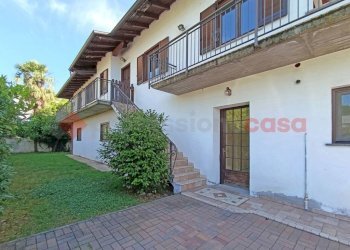 Facciata - Villa via borgomanero, Paruzzaro - foto 3