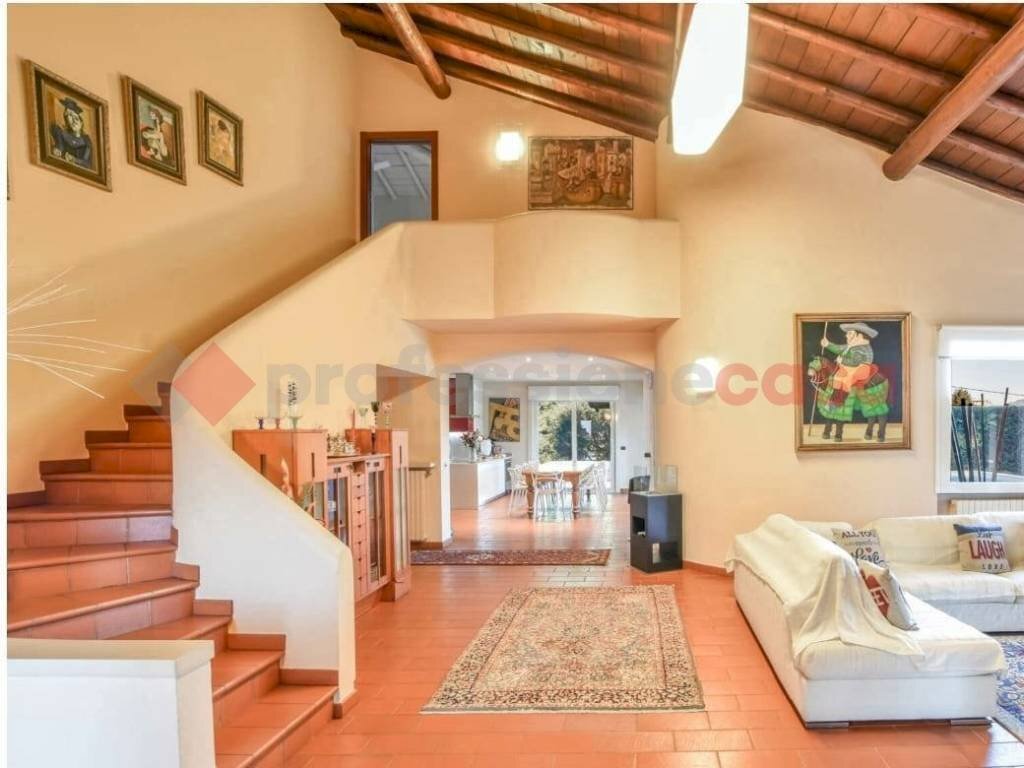 Salone - Villa via Madonna Della Motta, Dormelletto - foto 1