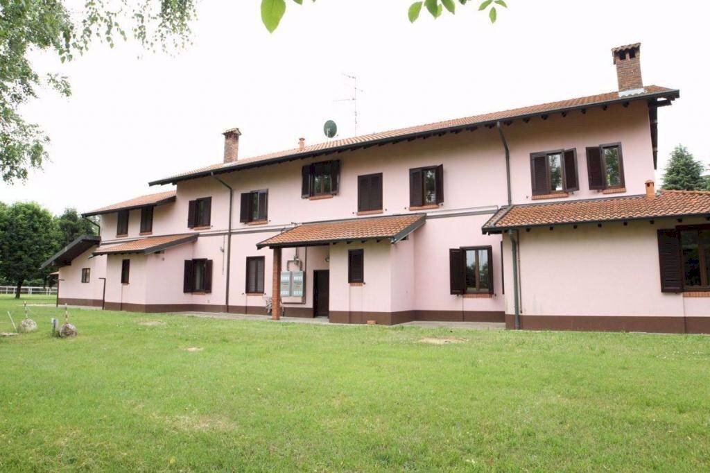 Facciata - Rustico strada Provinciale ex Strada Statale 527 Bustese, 14, Magnago - foto 2