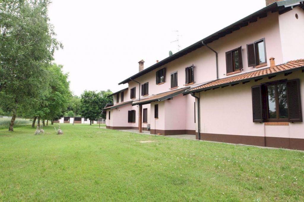 Facciata - Rustico strada Provinciale ex Strada Statale 527 Bustese, 14, Magnago - foto 3