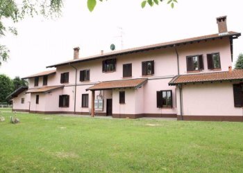 Facciata - Rustico strada Provinciale ex Strada Statale 527 Bustese, 14, Magnago - foto 2