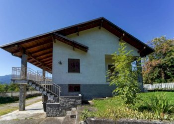 Facciata - Villa strada Giorgio Boneto, 51, Roccabruna - foto 33