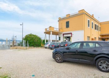 Zona - Stable - Palace Lungolago Giuseppe Argenti, 9, Bracciano - photo 25