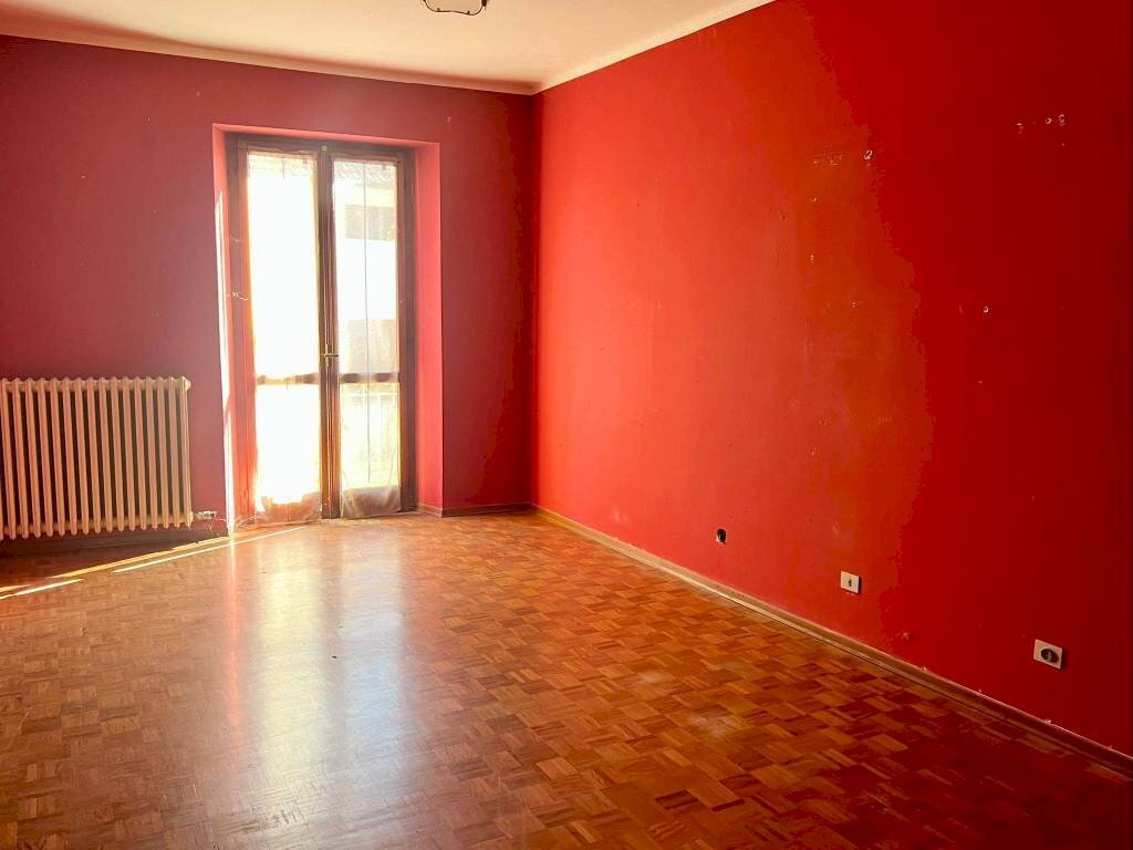 Camera da letto - Trilocale corso Libertà, 32, Brusnengo - foto 2