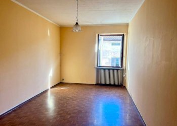 Camera da letto - Trilocale corso Libertà, 32, Brusnengo - foto 8