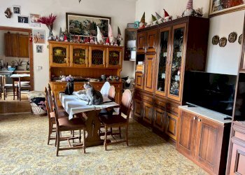 Salone - Quadrilocale corso Libertà, 32, Brusnengo - foto 7