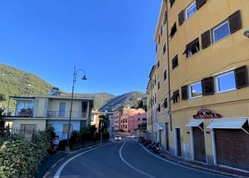 Viste - Locale Commerciale via Aurelia, 96, Zoagli - foto 1