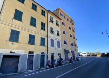 Viste - Locale Commerciale via Aurelia, 96, Zoagli - foto 2