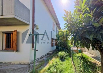 Giardino - Villa via Senigallia, Ravenna (neighborhood Ponte Nuovo) - photo 6