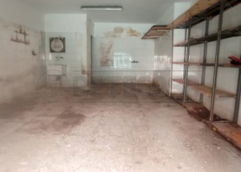 1742208124372.jpg - Box Via Castromediano, Gallipoli - foto 1