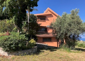 WhatsApp Image 2025-03-12 at 17.04.02 (1).jpeg - Villa Via Provinciale per Armo-Gallina 57, Reggio di Calabria - foto 4