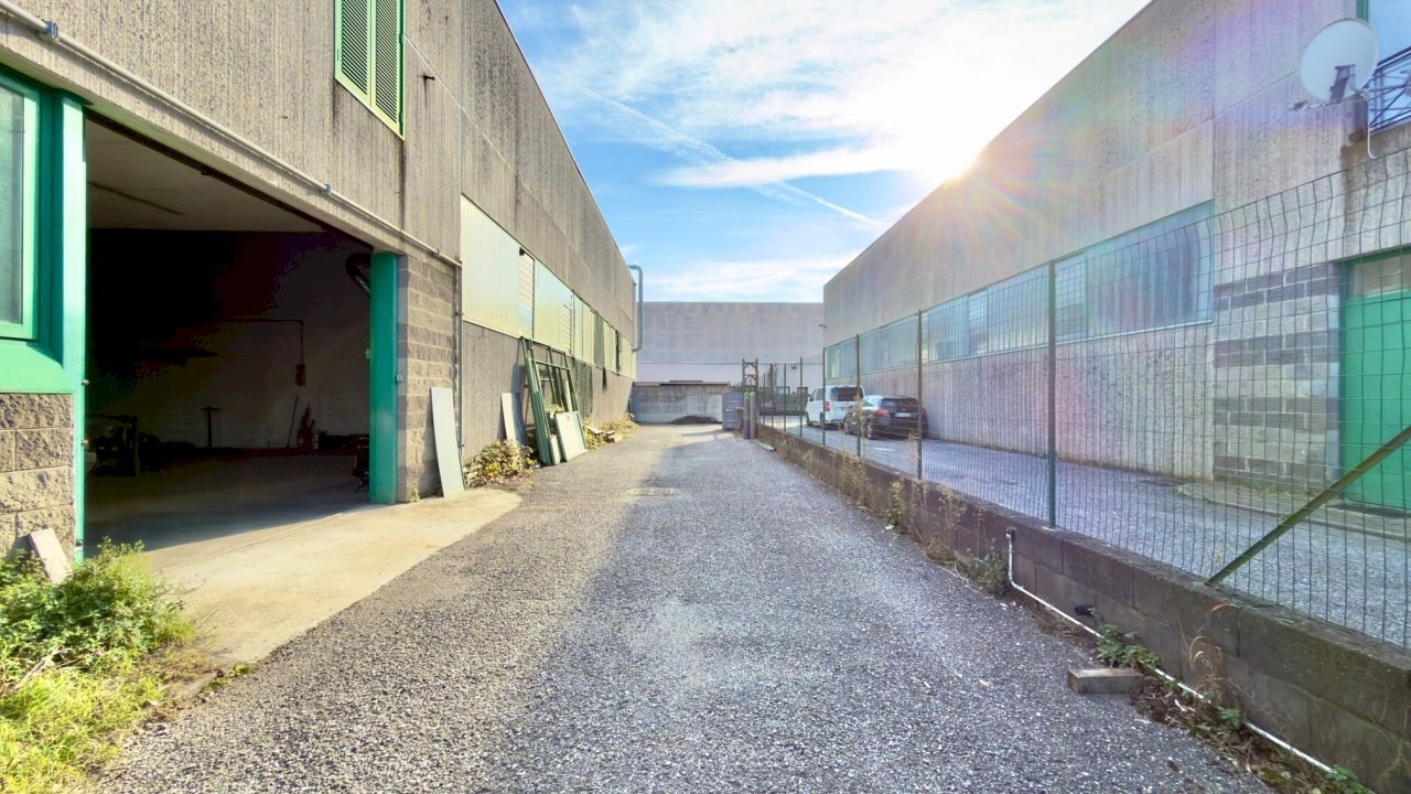 IMG_2212.jpg - Locale Commerciale Via Galileo Ferraris, Gussago - foto 2