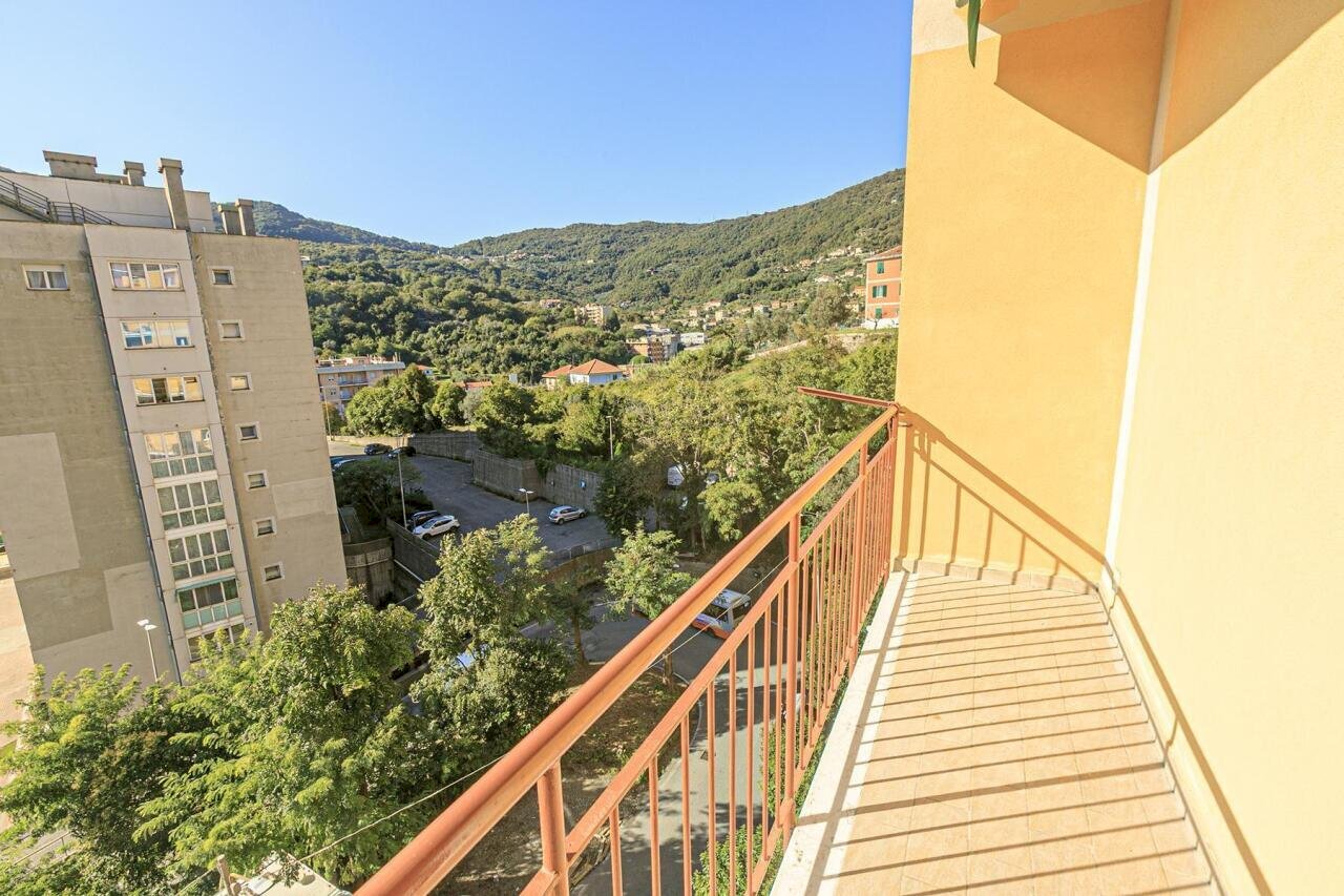 balcone 2 (2) (Copy).jpg - Appartamento Via delle Acacie 10, Genova (zona Molassana) - foto 2