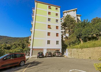 stabile (2) (Copy).jpg - Appartamento Via delle Acacie 10, Genova (zona Molassana) - foto 3