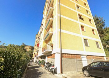 stabile (5) (Copy).jpg - Appartamento Via delle Acacie 10, Genova (zona Molassana) - foto 5