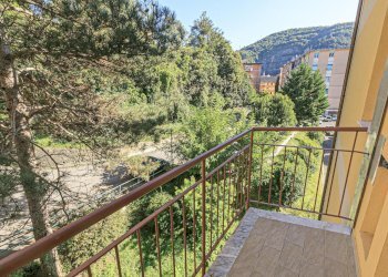 balcone 1 (2) (Copy).jpg - Appartamento Via delle Acacie 10, Genova (zona Molassana) - foto 13